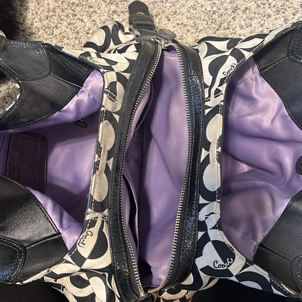 Coach Maggie Shoulder Bag - Picture 3 of 9